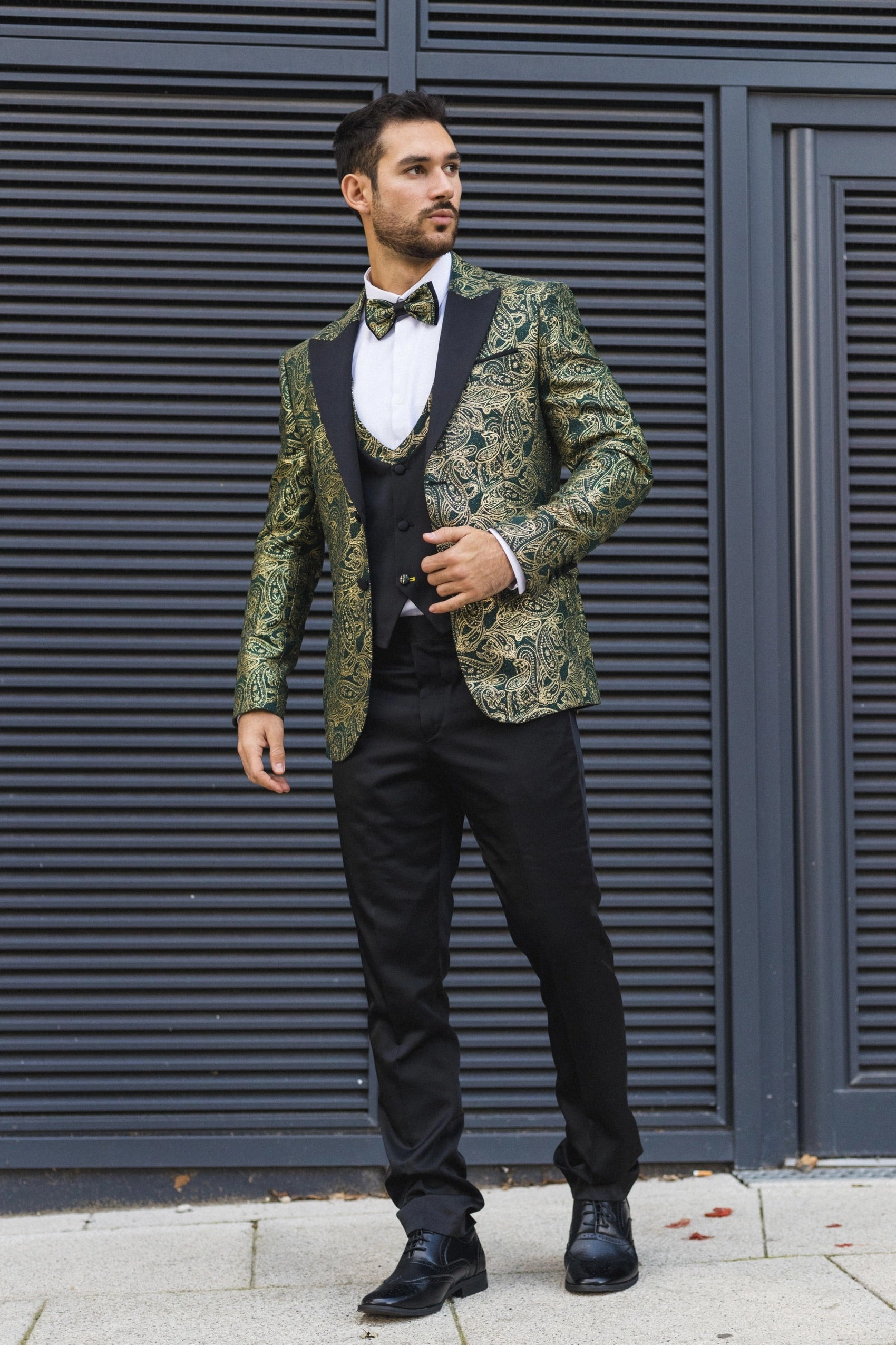 3 Piece Suit Velvet Paisley Shawl Collar Tailored Fit Wedding Tuxedo