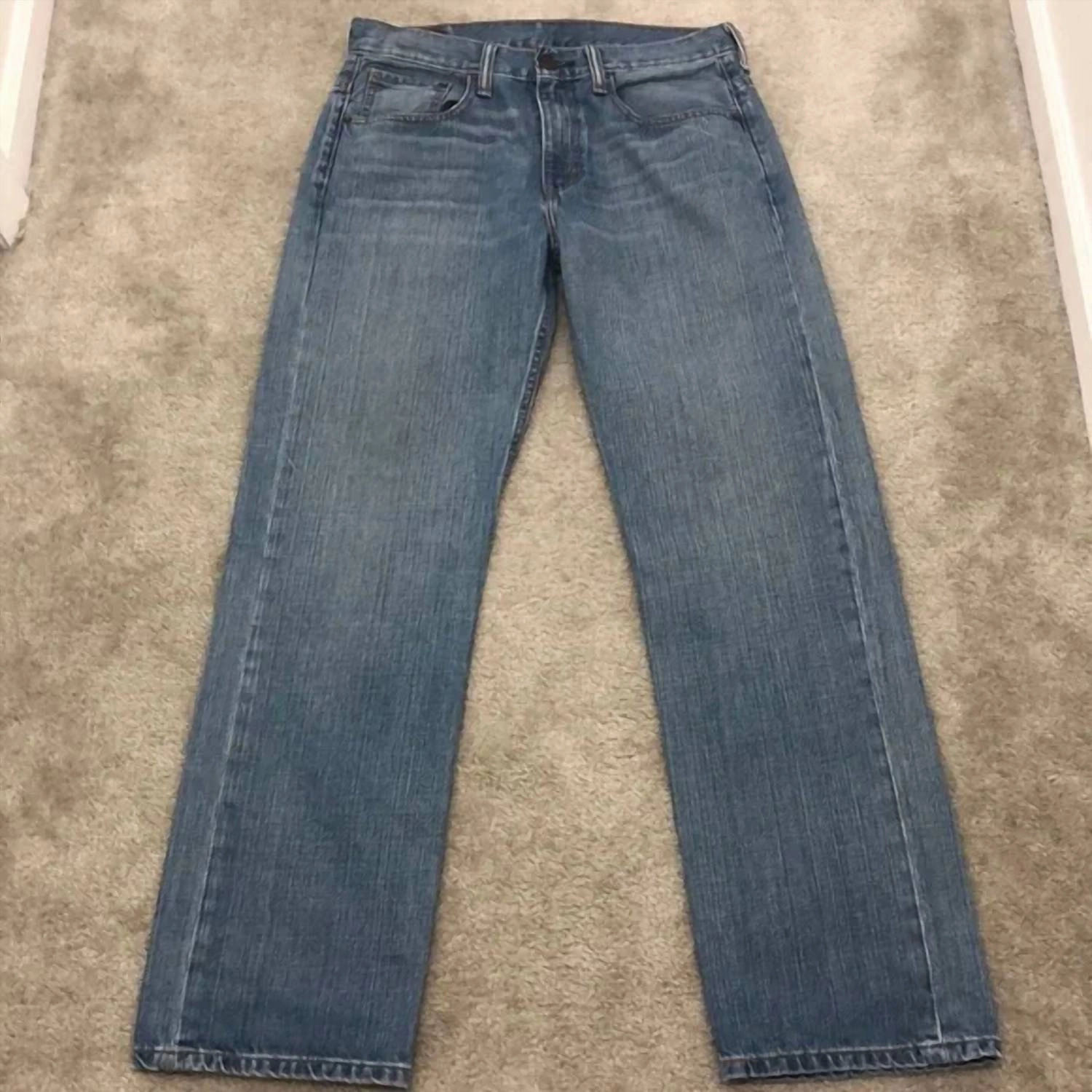 569 Loose Straight Jeans In Washed Blue