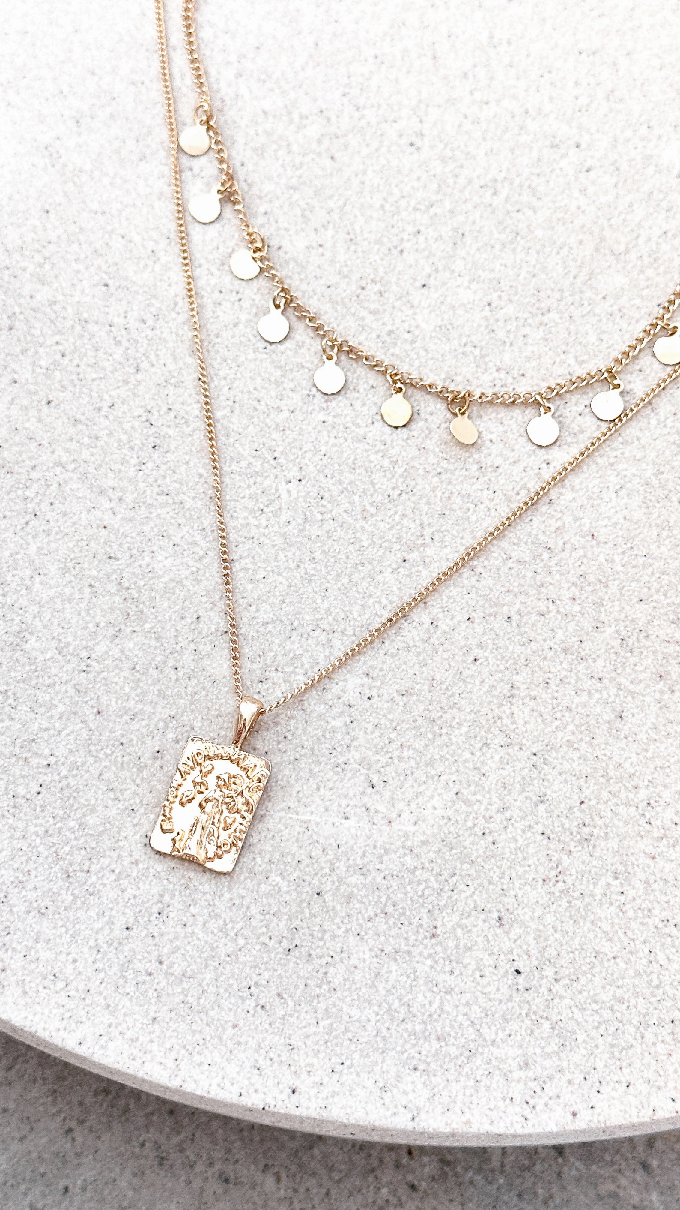 Alice Pendant Necklace - Gold