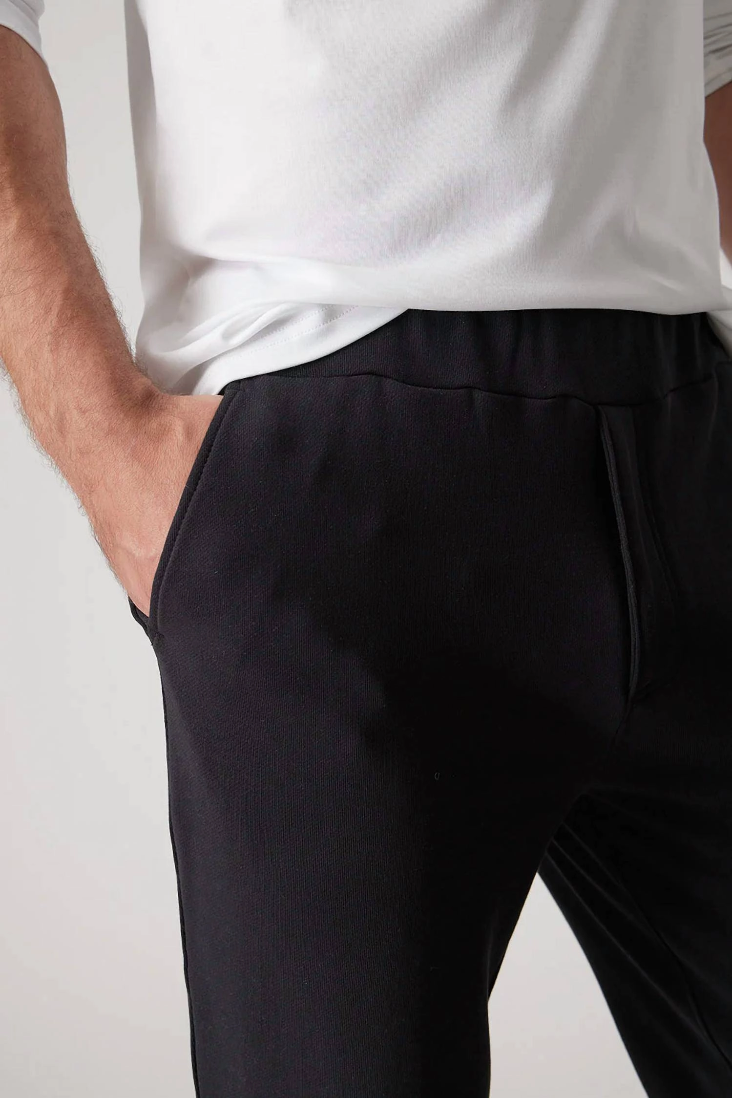 Aqua Cotton Sweatpant In Black