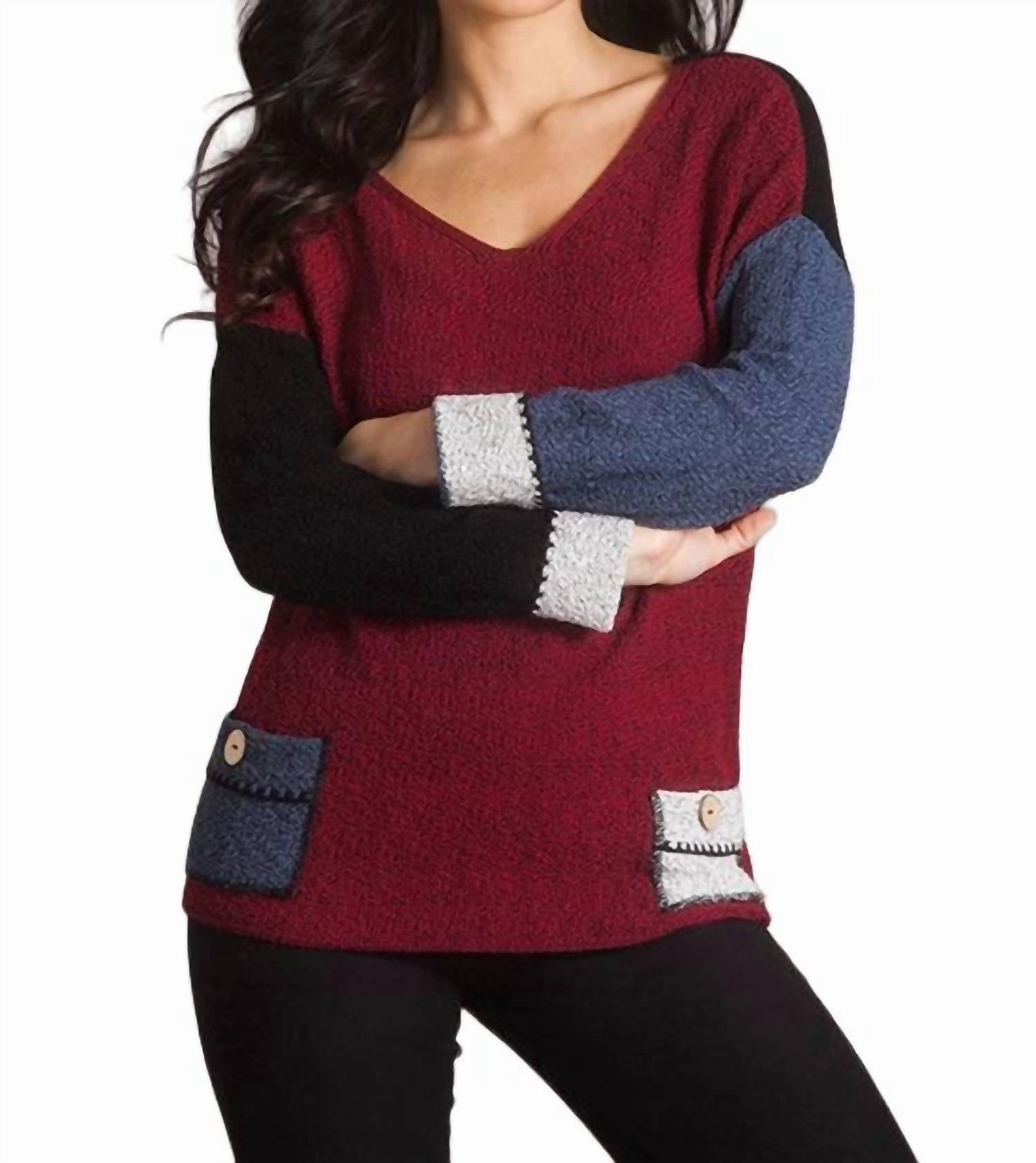 Boucle Reversible V-Neck Top In Winecombo