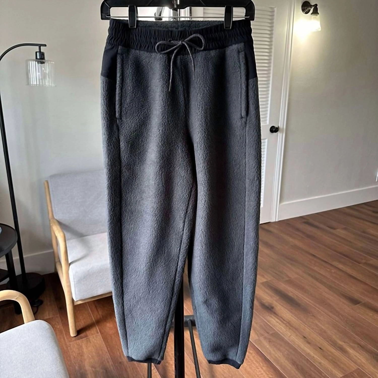 Fluff Fleece Wool Joggers Sweatpants In Natural Black