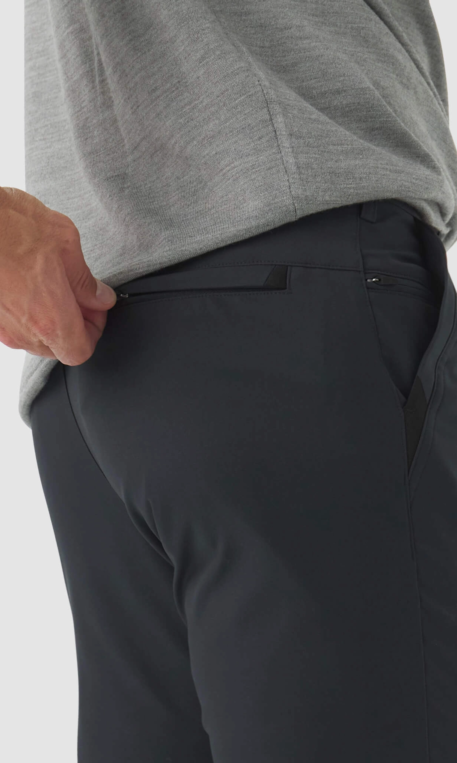 Jetsetter Tech Pant Slim Fit in Space Black
