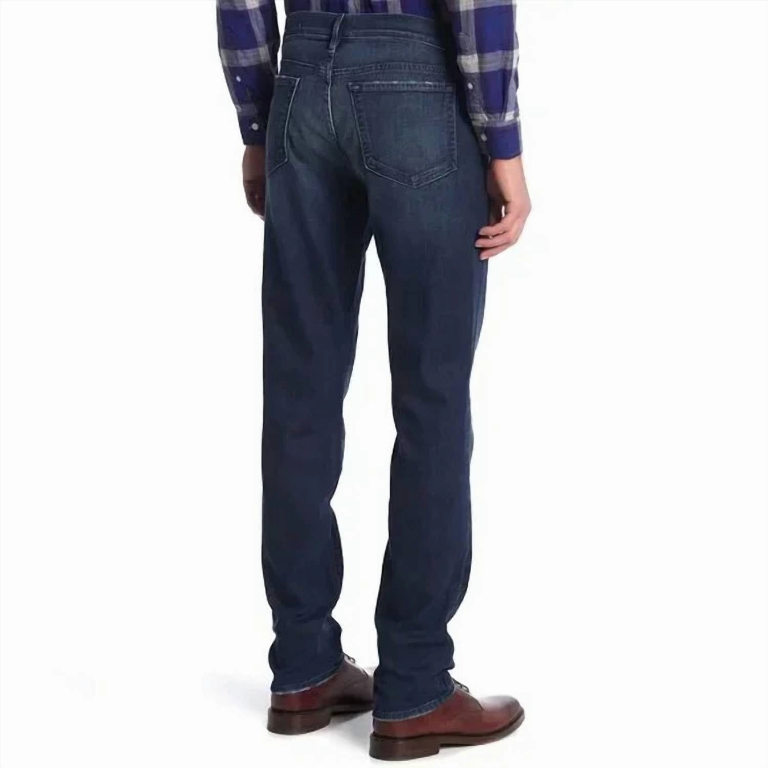 L'homme Slim In Cabrillo