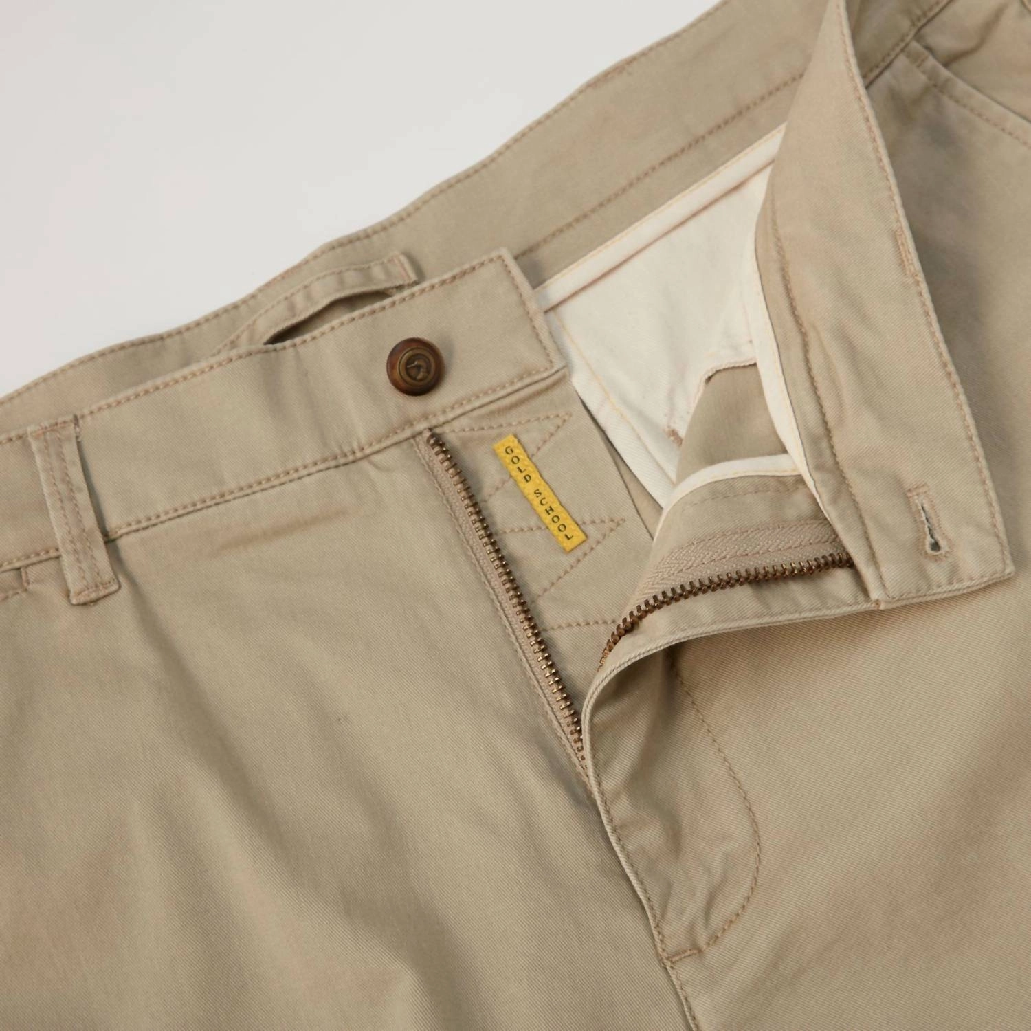 Men's 9" Gold School Chino Short In Khaki