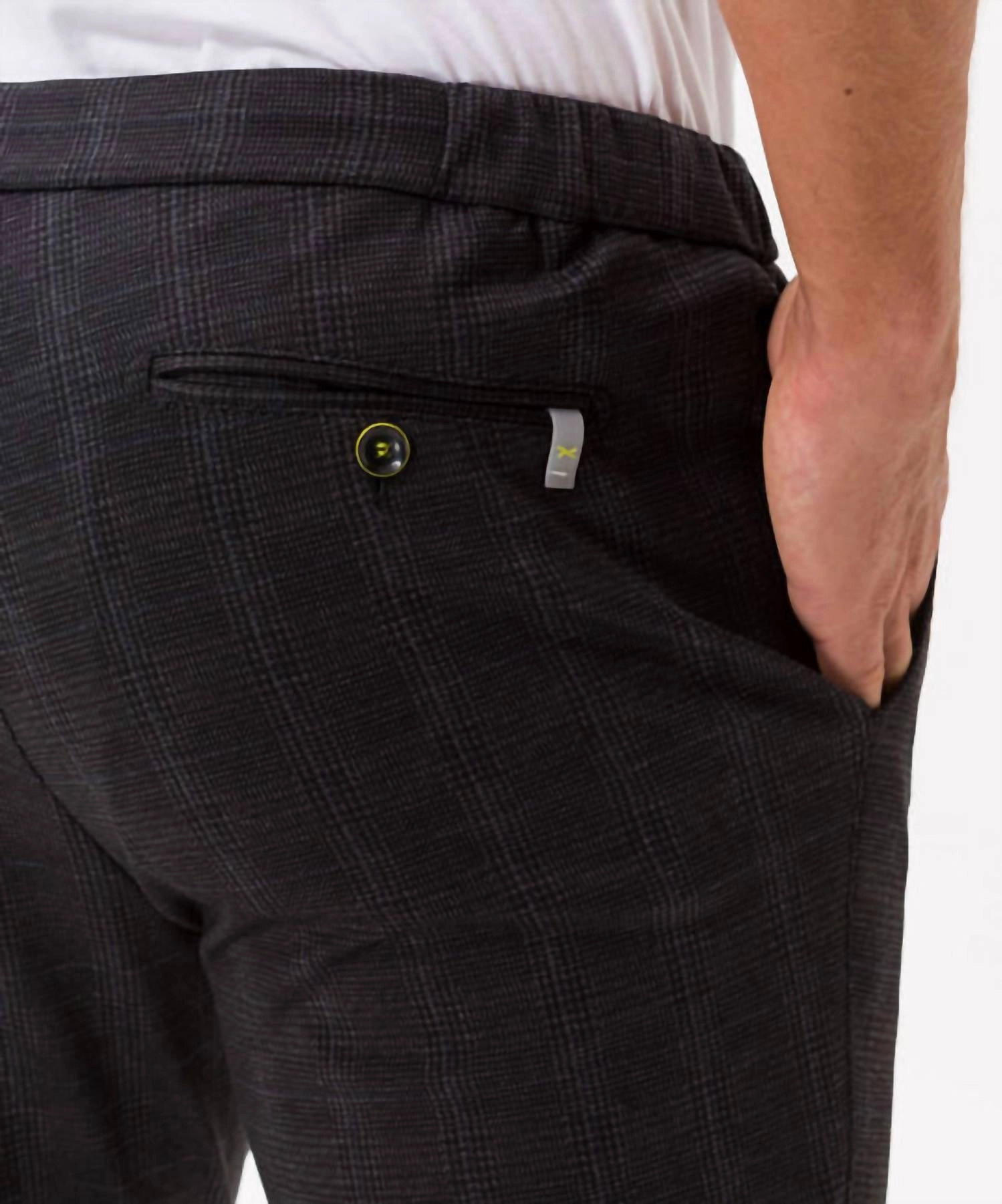 Men's J-Tech Drawstring Jogger In Black