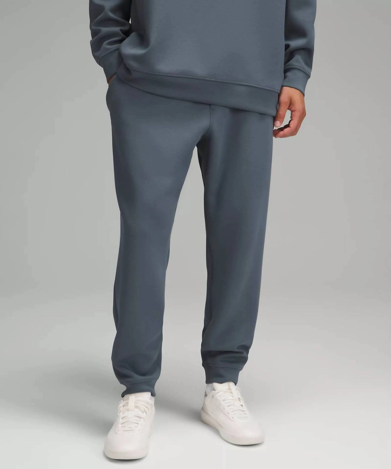 Men's Smooth Spacer Jogger In Oil Grey