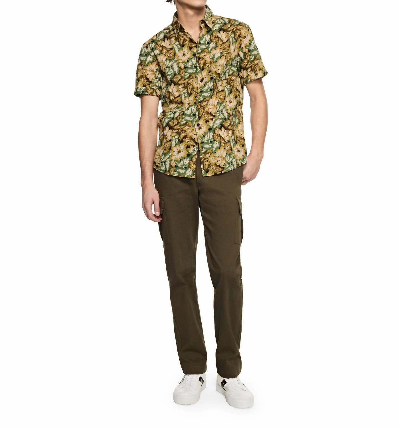 Modern Cargo Pants In Dark Olive