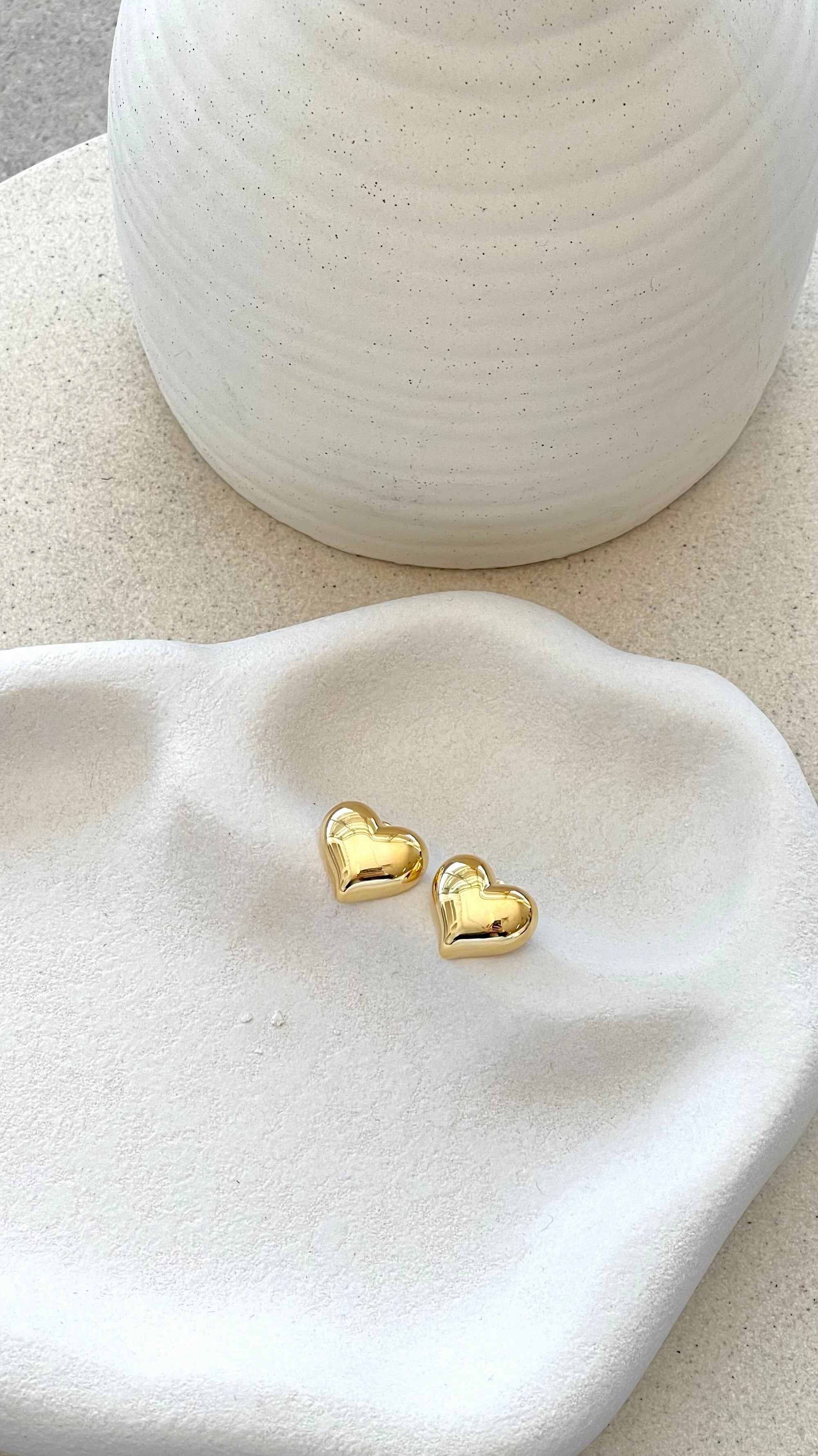 Neve Heart Earrings - Gold