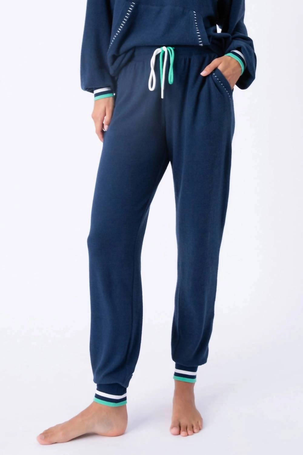 Ocean Breeze Lounge Set In Navy
