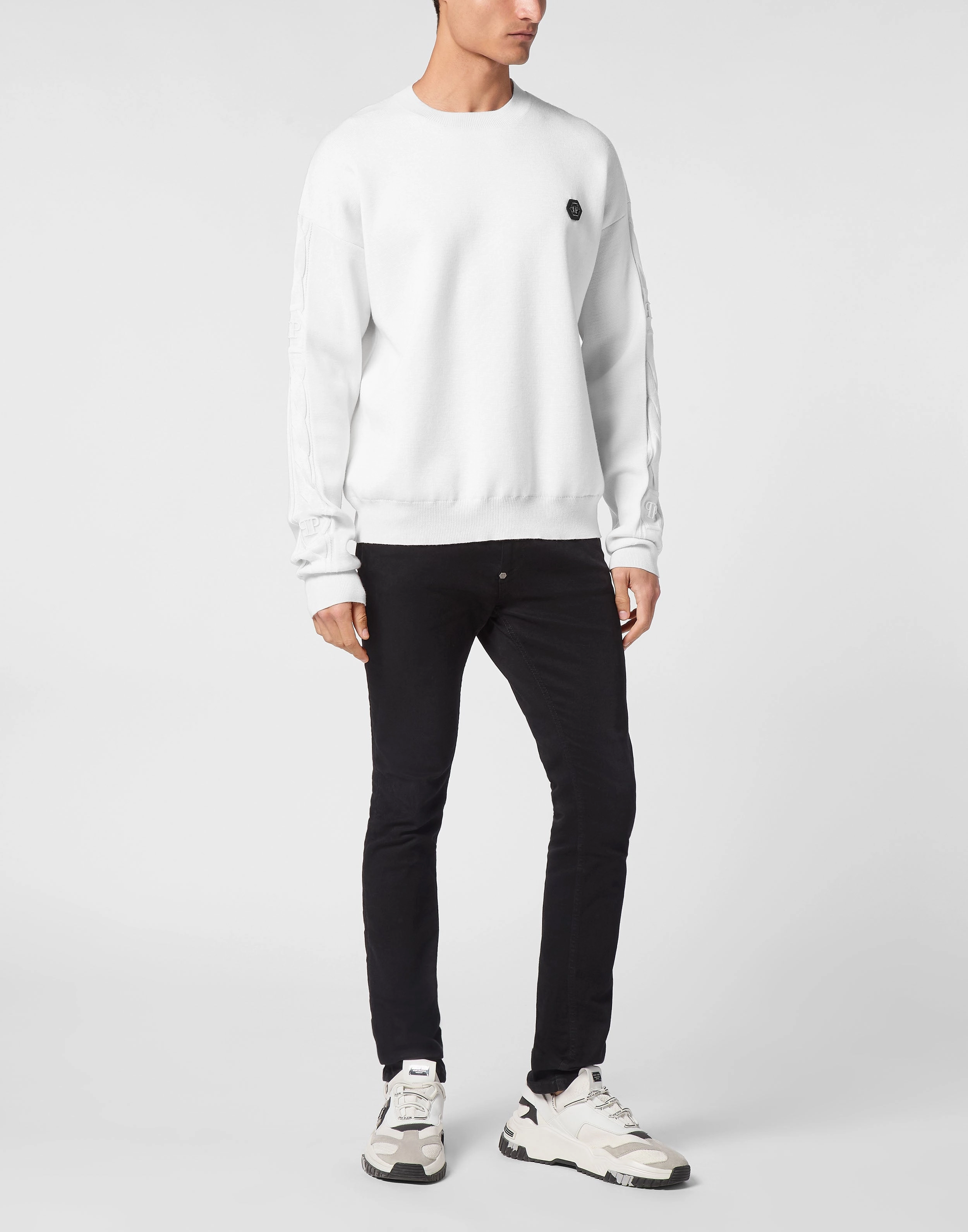Pullover Round Neck Long-Sleeve