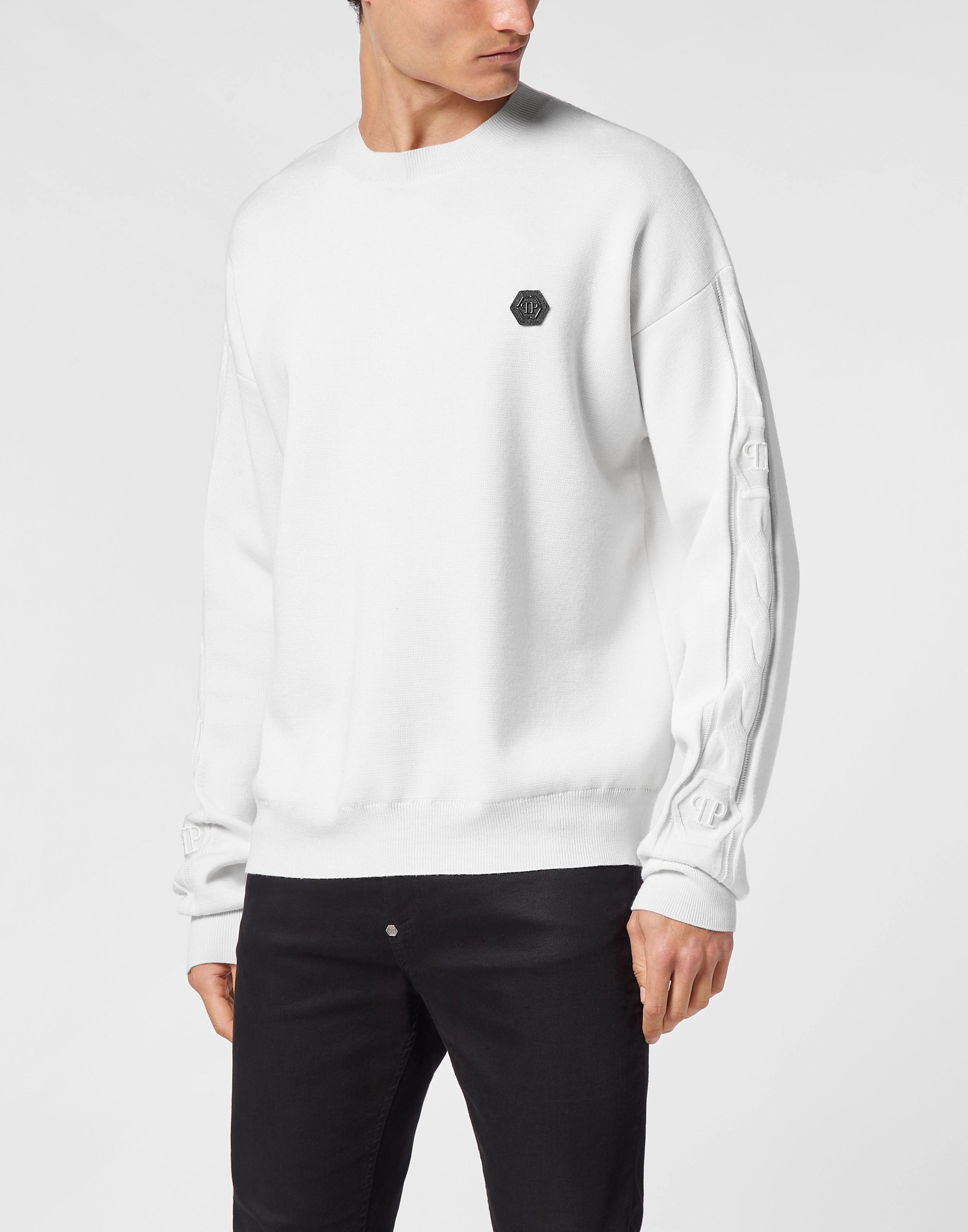 Pullover Round Neck Long-Sleeve