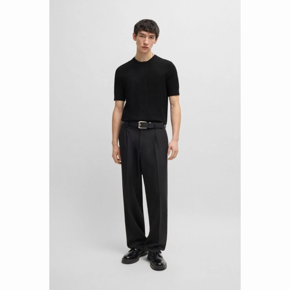Regular-fit knitted sweater with short sleeves