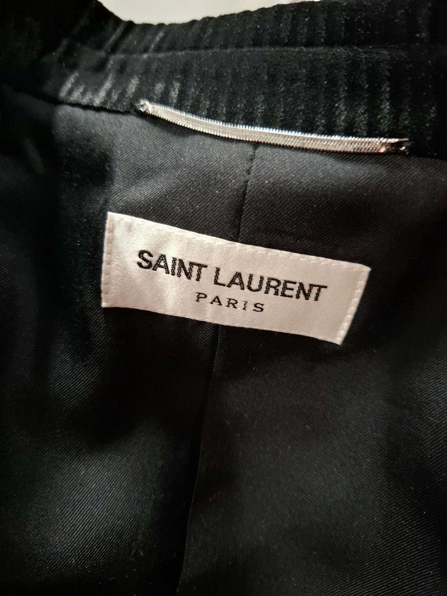 Saint Laurent Single-Breasted Tailored Jacket in Black Velvet