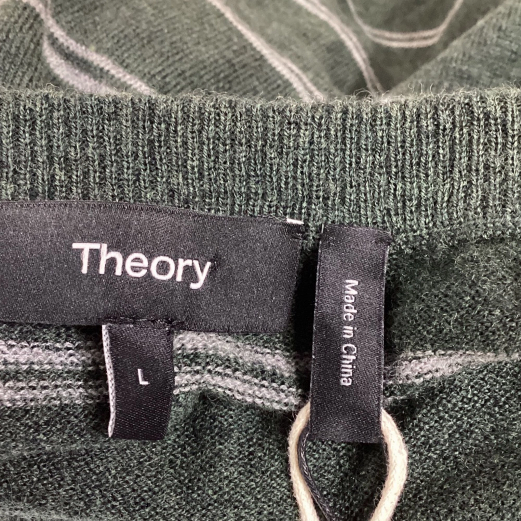 Theory Riland Crewneck Sweater in Green Wool