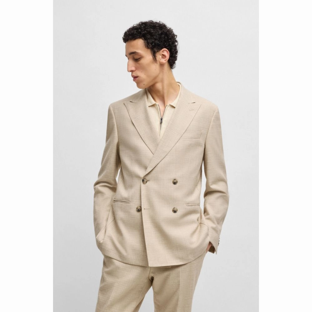 Two-piece suit in patterned tweed