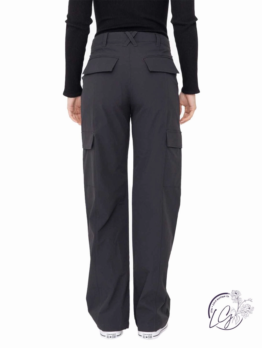Venture Vogue Wide-Leg Cargo Pants