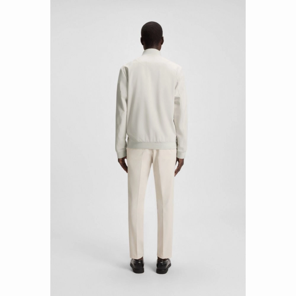 Water-repellent jacket in performance-stretch fabric