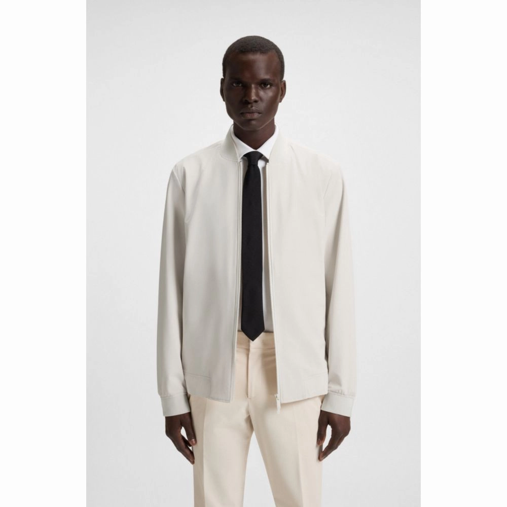 Water-repellent jacket in performance-stretch fabric